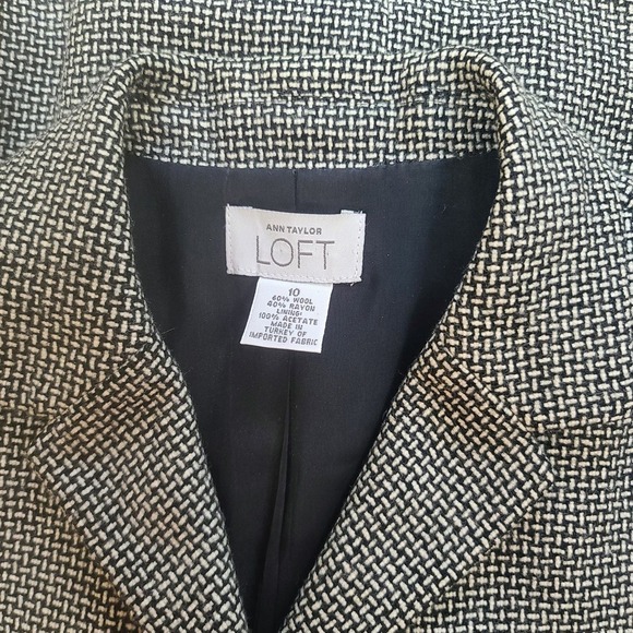 Ann Taylor LOFT Wool Blend Blazer size 10 - Picture 3 of 4